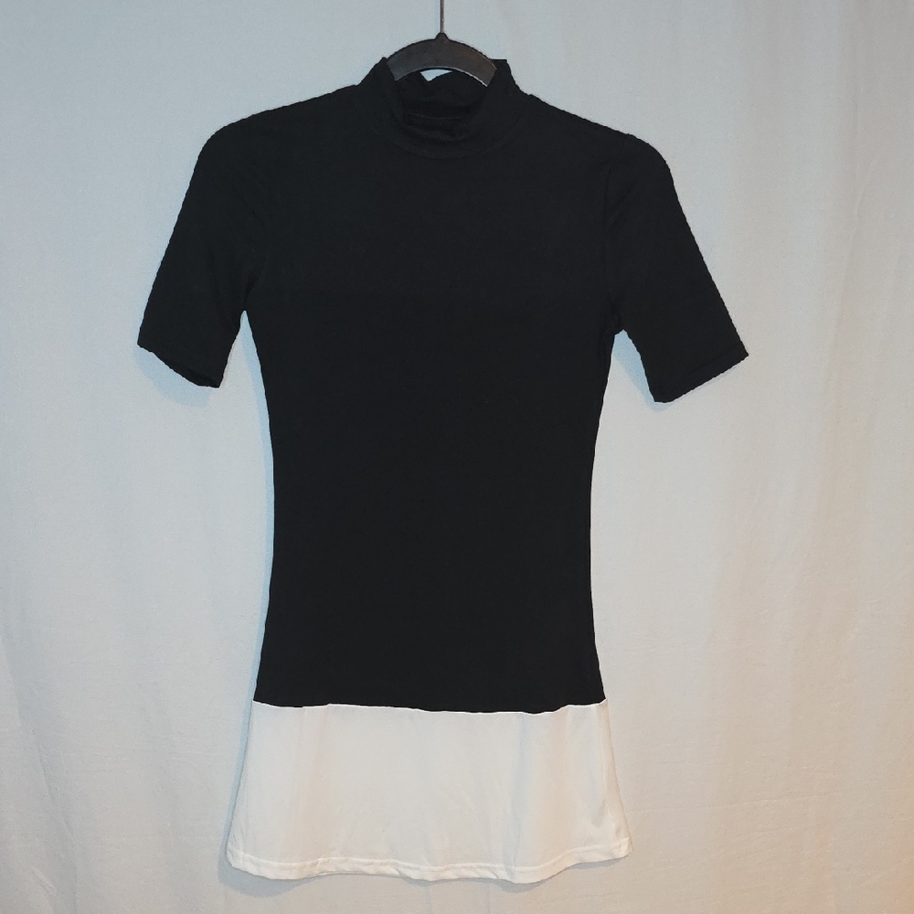 Source Unknown Black and White Short Sleeve Top